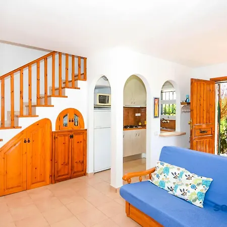 Hotel Casa Roda De Bera, 2 Dormitorios, 6 Personas - Es-320-19 *
