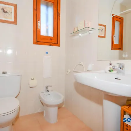Casa Roda De Bera, 2 Dormitorios, 6 Personas - Es-320-19 Hotel *